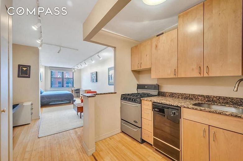222 West 14th Street #3L