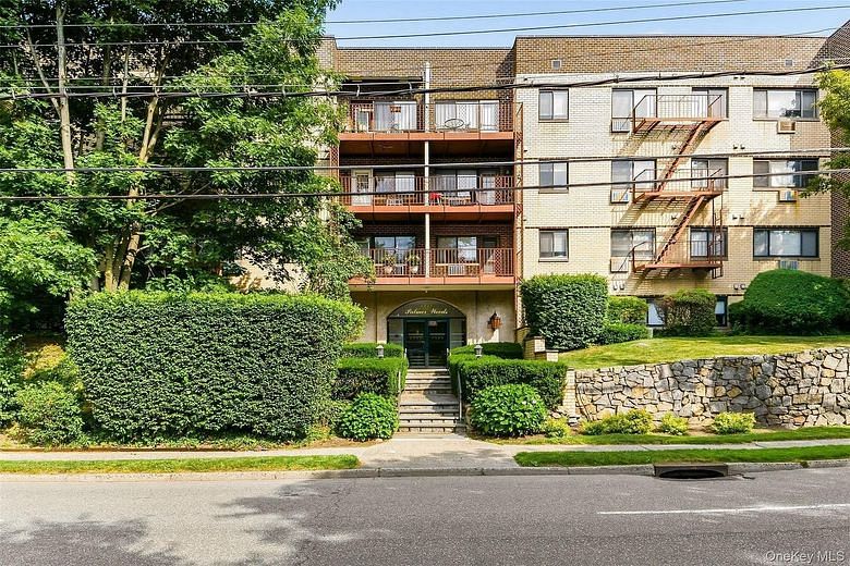 2221 Palmer Avenue #3P