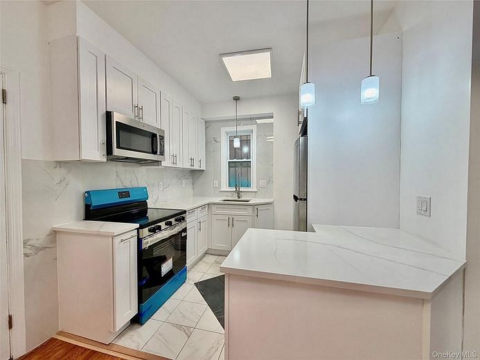 2225 Cincinnatus Avenue