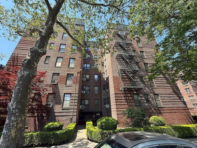 2232 Brigham Street #3H