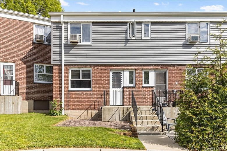 224-30 Manor Road #Duplex