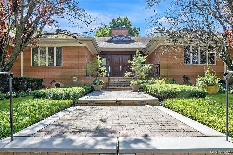 224 Beverly Road