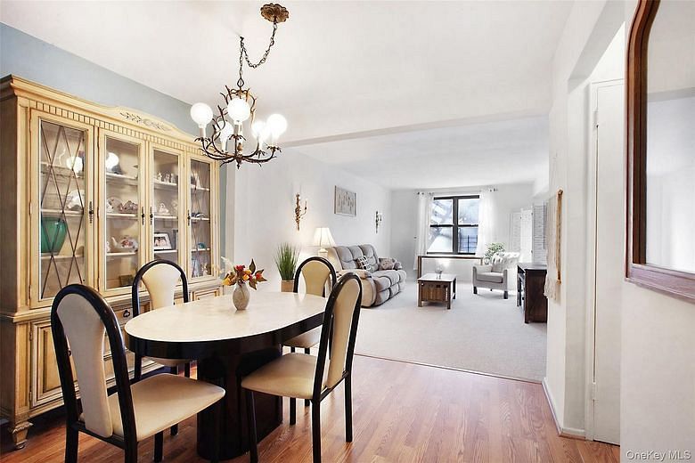 22424 Union Turnpike #2O