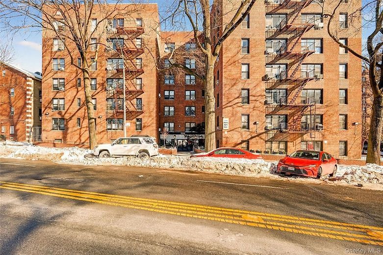 2244 Bronx Park East #1H