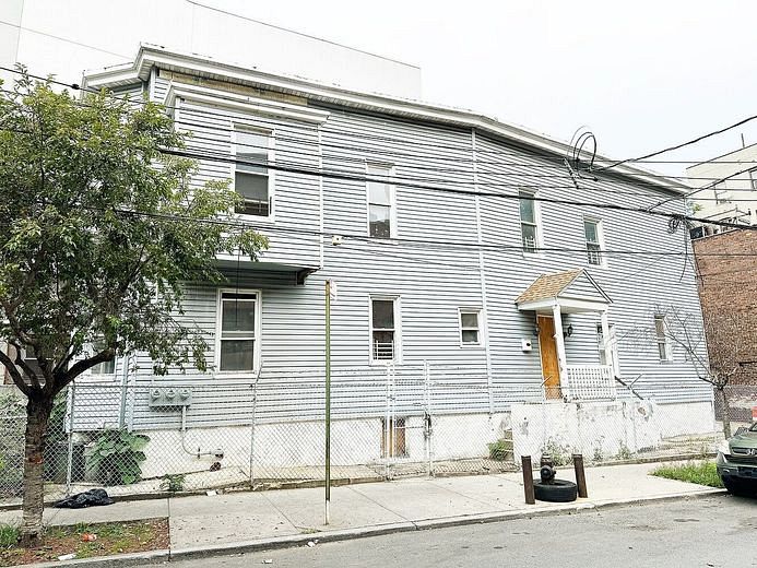 2249 Bassford Avenue