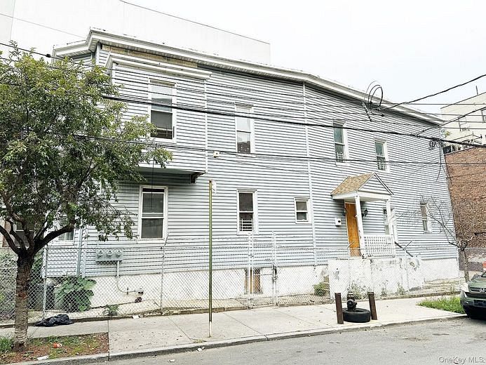 2249 Bassford Avenue