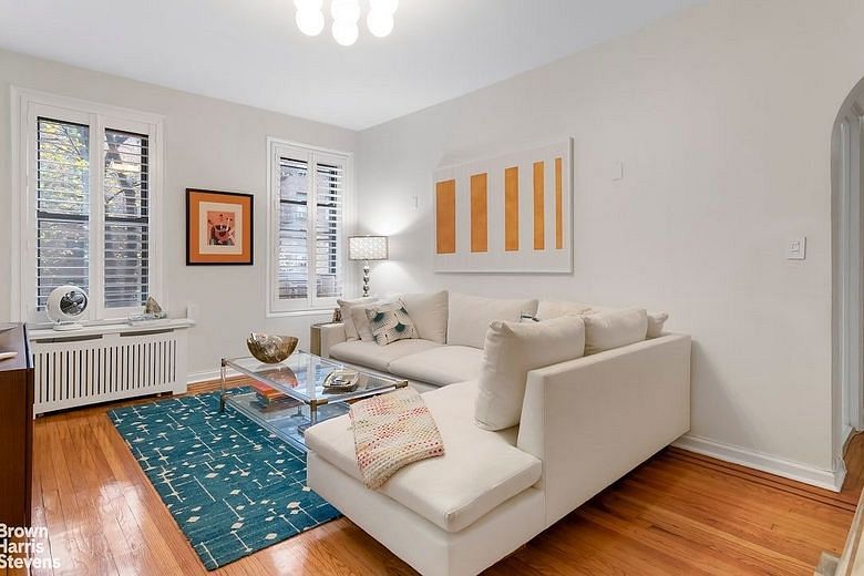 225 Bennett Avenue #2D
