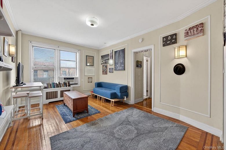 225 Bennett Avenue #4C