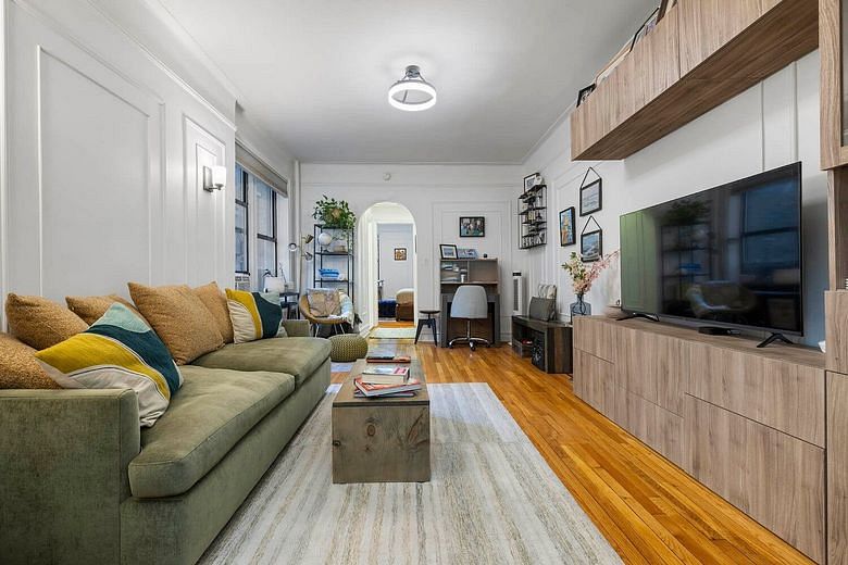 225 Bennett Avenue #5H