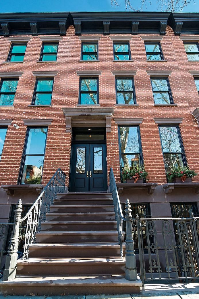 225 Carlton Avenue #1