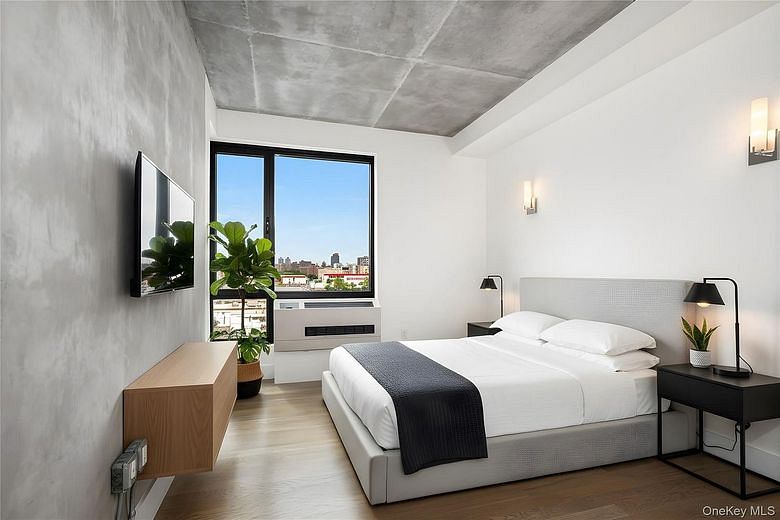 225 E 138th Street #201