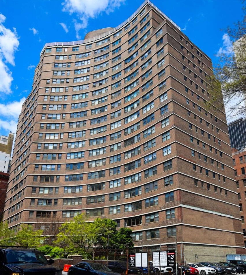 Image 1 of 14 for 225 E 36th Street #3G in Manhattan, New York, NY, 10016