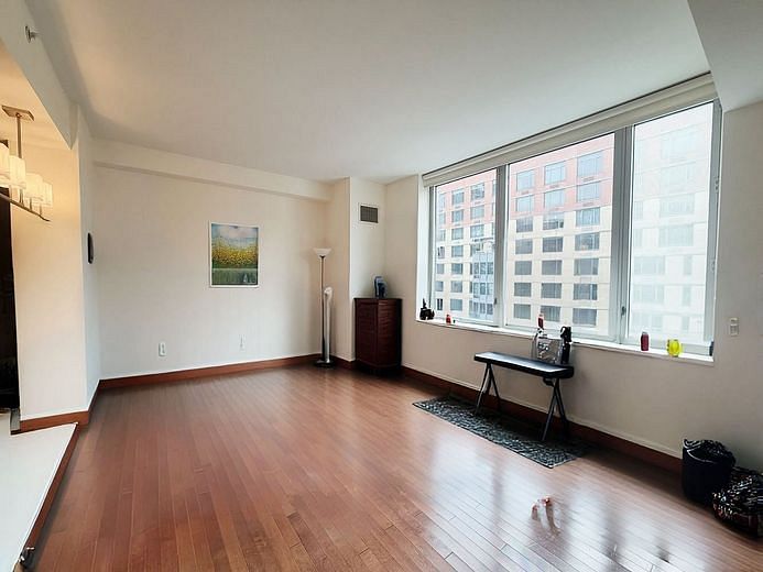 225 East 34th Street #18F