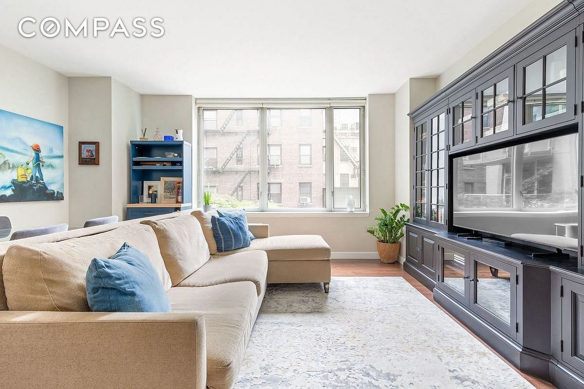 Image 1 of 19 for 225 East 34th Street #3K in Manhattan, New York, NY, 10016