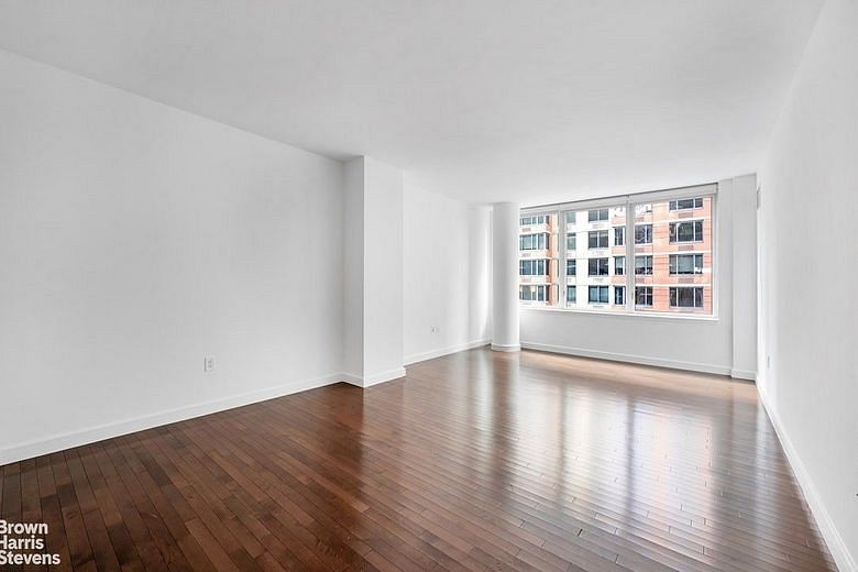 225 East 34th Street #5I