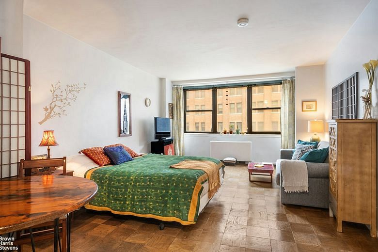 225 East 36th Street #5C