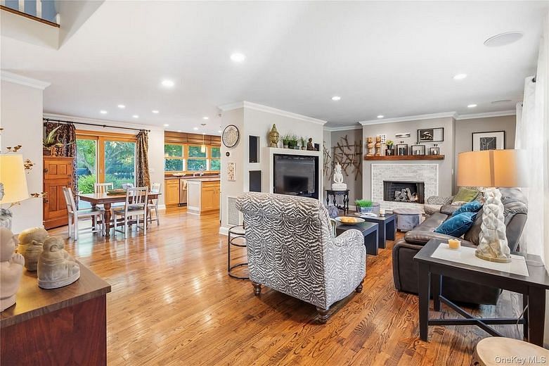 225 Marion Lane