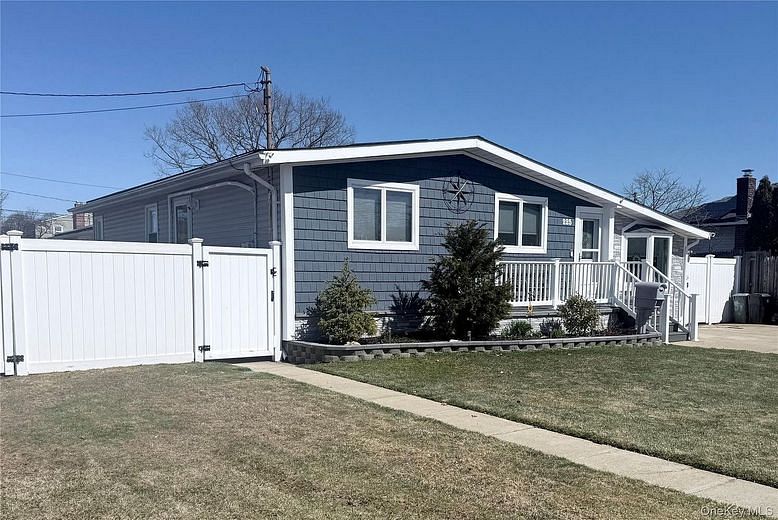 225 Montgomery Avenue