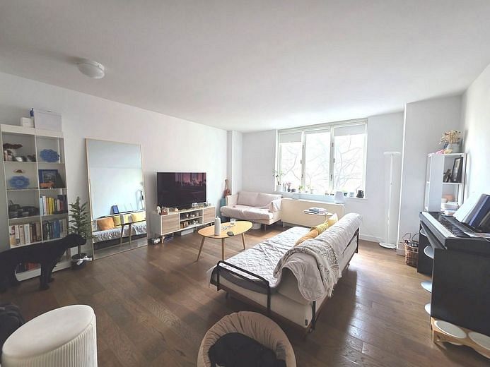 225 Rector Place #6S