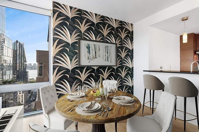 225 West 60th Street #17B