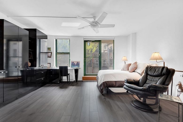 2250 Broadway #4P