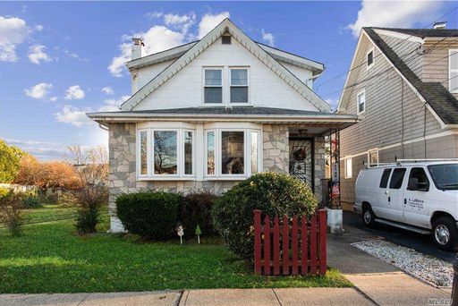 Image 1 of 20 for 2758 Court St Street in Long Island, N. Bellmore, NY, 11710