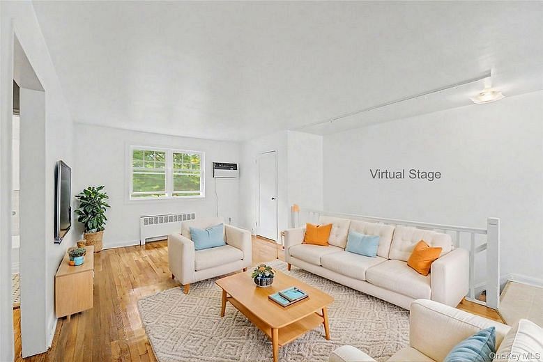 226-29 Kingsbury Avenue #B
