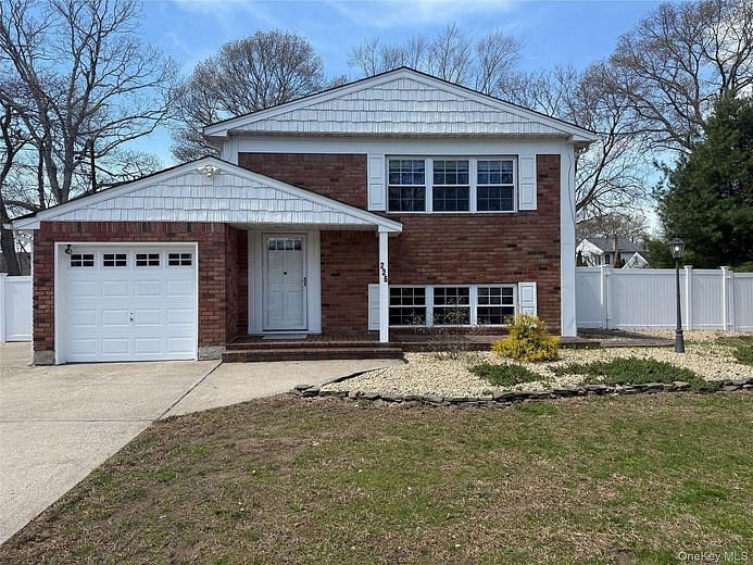 226 Woodycrest Drive