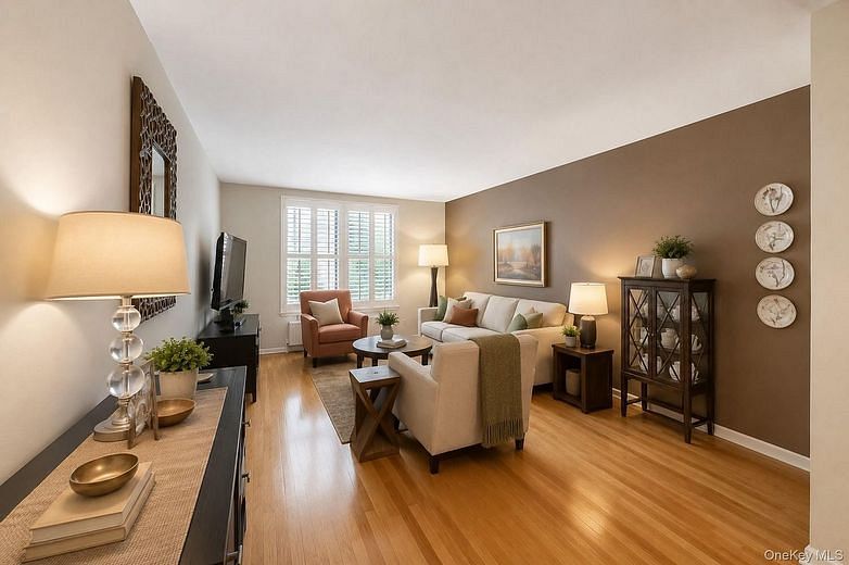 2260 Benson Avenue #1B