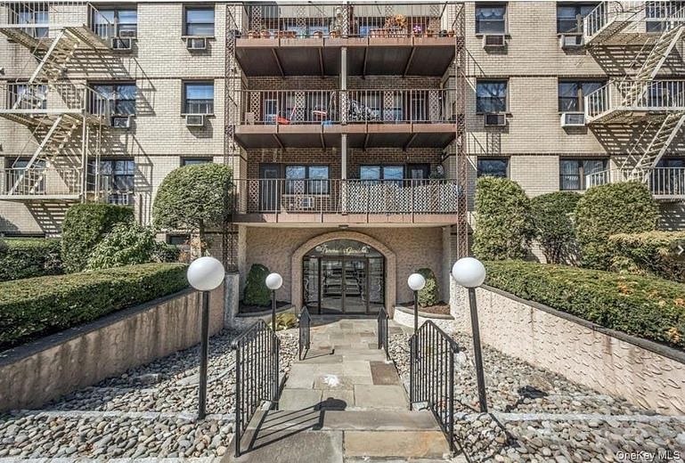2261 Palmer Avenue #2A
