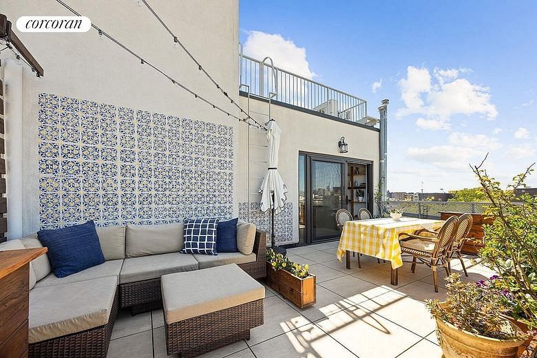227 34th Street #4R