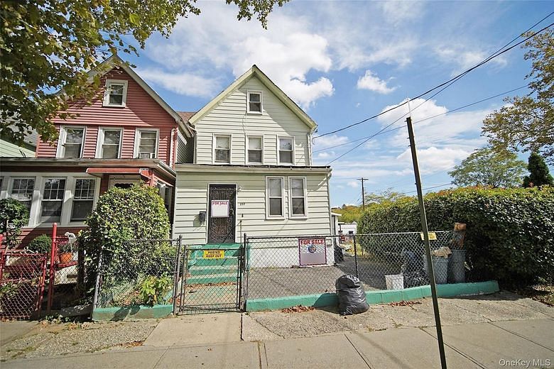 227 Franklin Avenue
