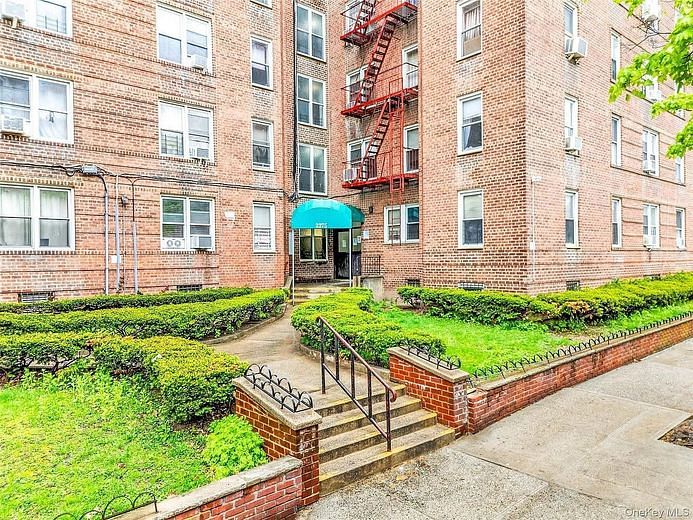 2275 Cruger Avenue #3A