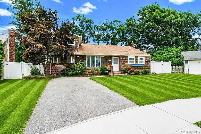 2275 Hynes Place