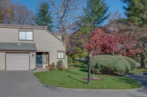 Image 1 of 18 for 228 Heritage Hills #B in Westchester, Somers, NY, 10589