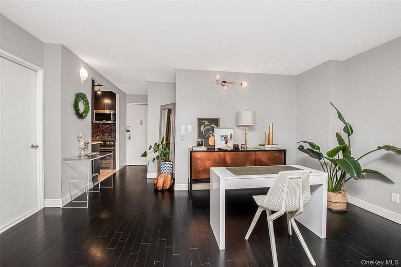 2287 Johnson Avenue #10C