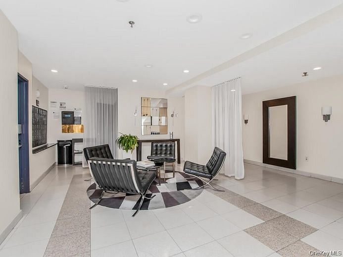 2287 Johnson Avenue #5F