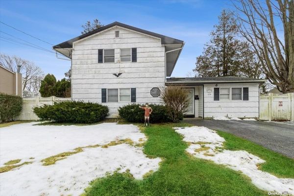 Image 1 of 23 for 229 Loop Drive in Long Island, Sayville, NY, 11782