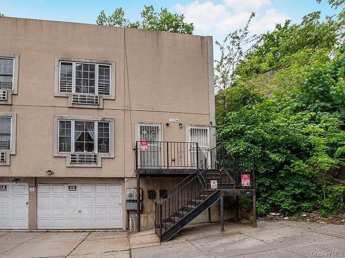 229A W Tremont Avenue
