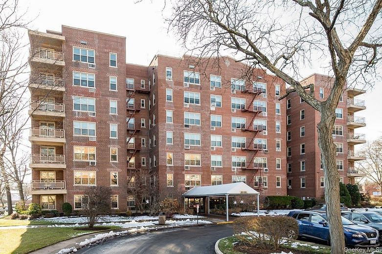 23-55 Bell Boulevard Boulevard #6C