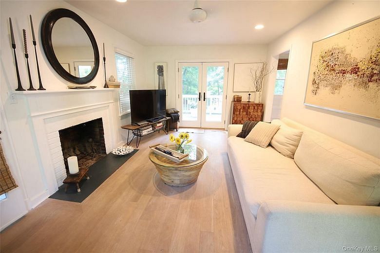 23 Chadwick Road