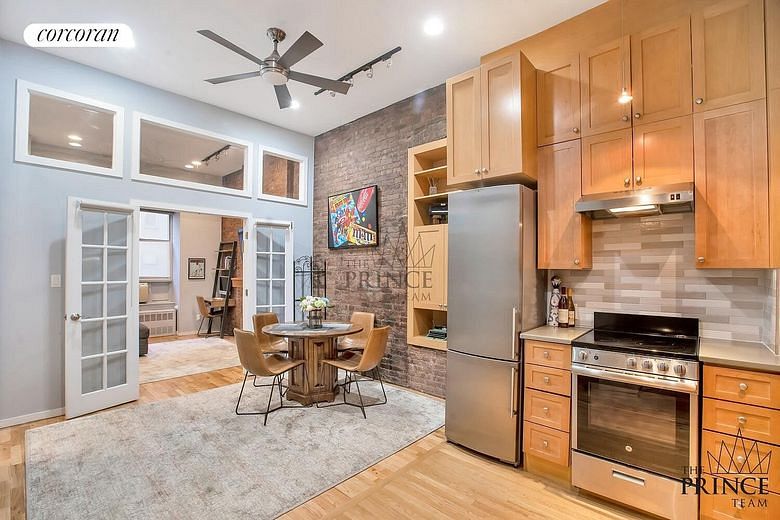 23 East 10th Street #305