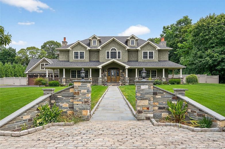 23 Gloria Lane