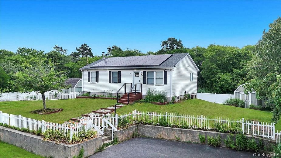 23 Hemlock Drive