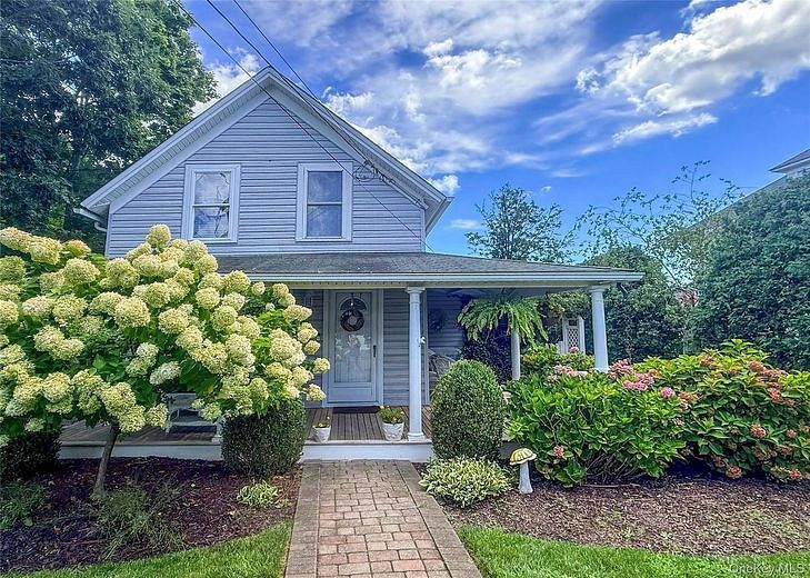 23 LAKE AVE