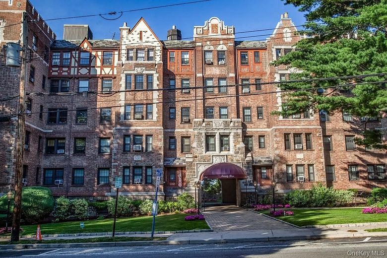 23 Old Mamaroneck Road #3E