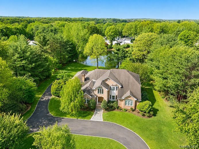 23 Overbrook Lane