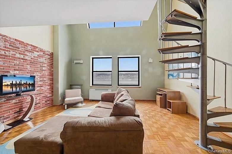 23 Water Grant Street #10B