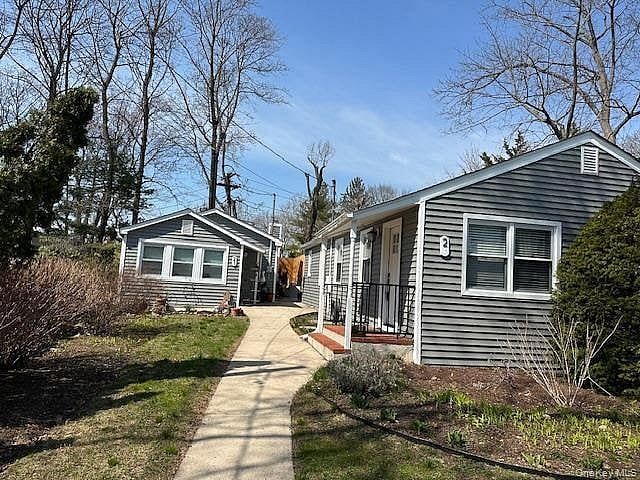 23 West Drive