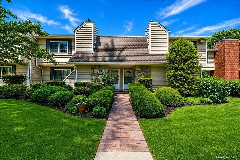 230 Lake Pointe Circle #230